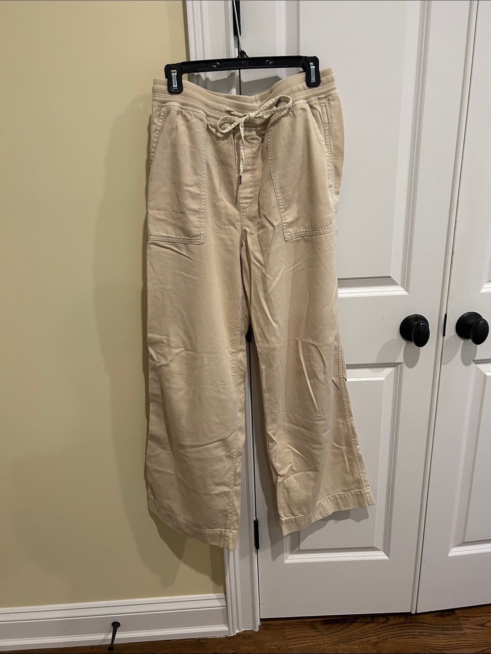 GAP Men's Cream Drawstring Wide-Leg Sweatpants